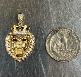 10k Gold CZ’s Ruby Lion Head Charm Pendant - 4.1gr