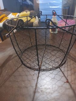 COU NTRY WIRE BASKET
