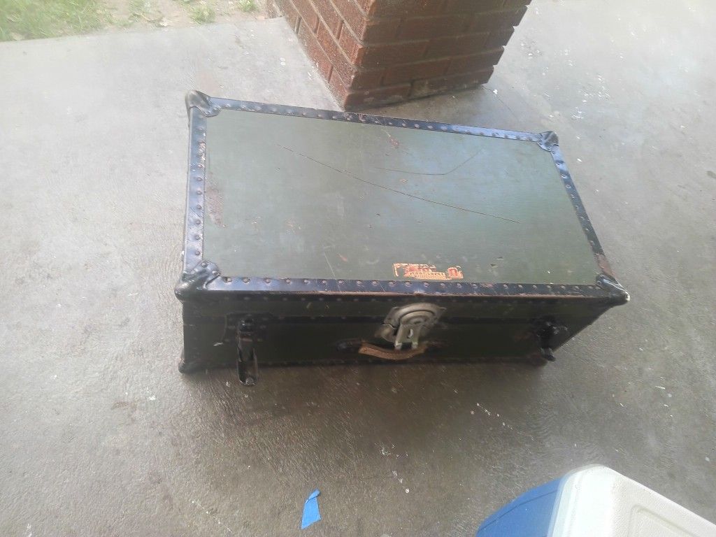 1944 Army Cargo Chest Footlocker