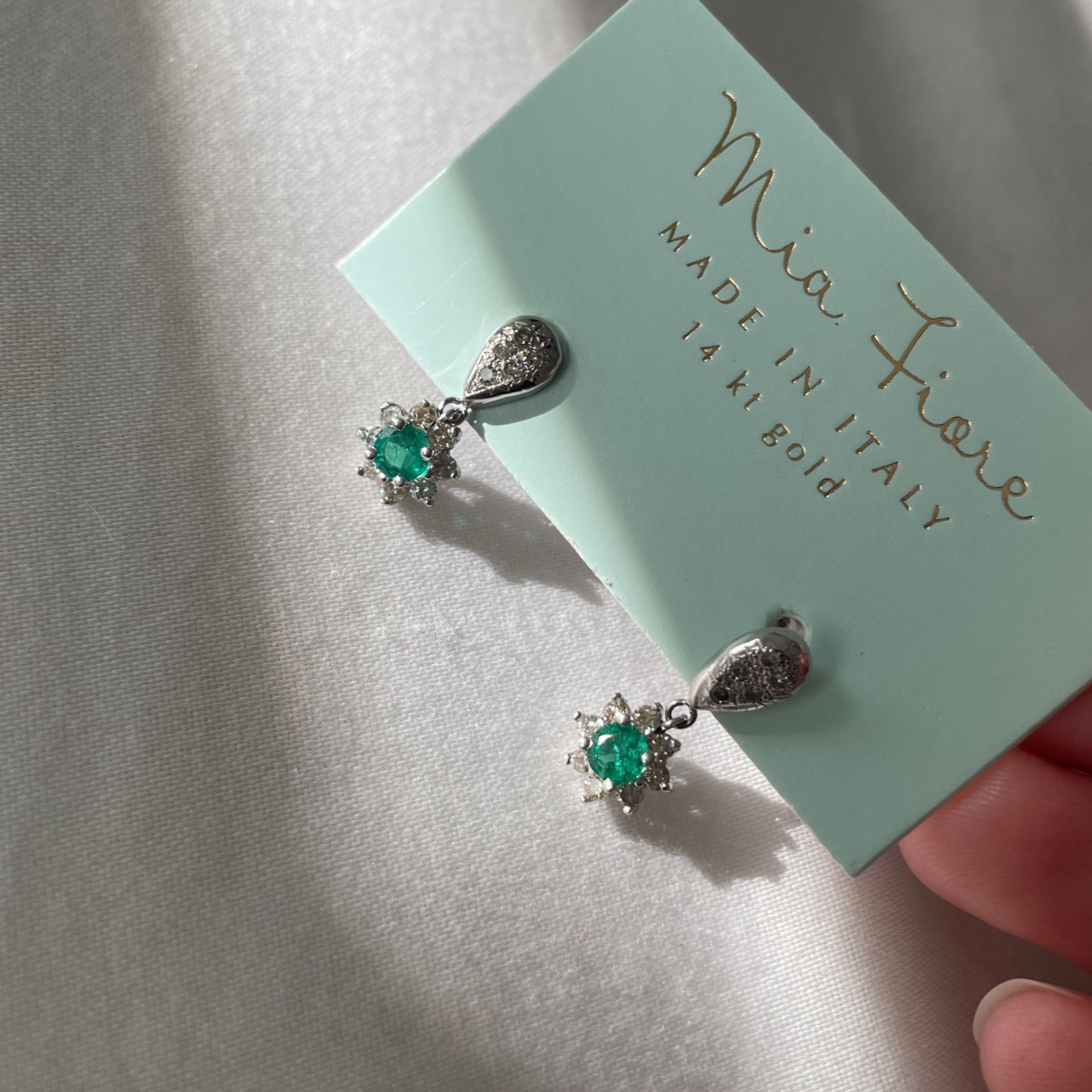 14kw diamond emerald earrings
