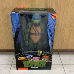 NECA NICKELODEON TEENAGE MUTANT NINJA TURTLES LEONARDO REEL TOYS.