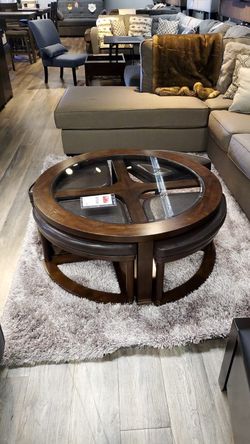 Coffee table with 4 stools