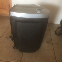 Fellowes Paper Shredder