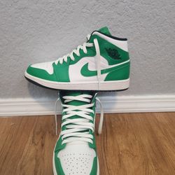 Air Jordan 1 Mid Lucky Green