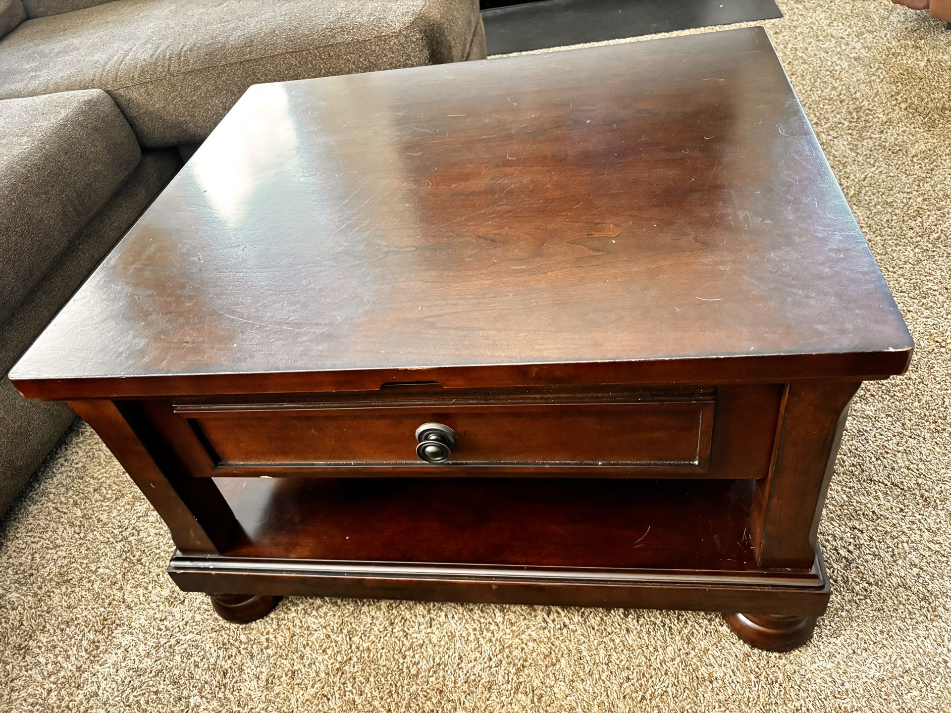 Hydraulic Wooden Coffee Table