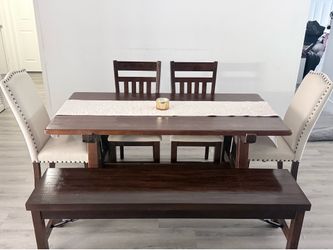Solid Wood Dining Set with Storage Bench – 6 Piece Setd