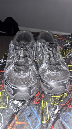 New balance shoes size 11