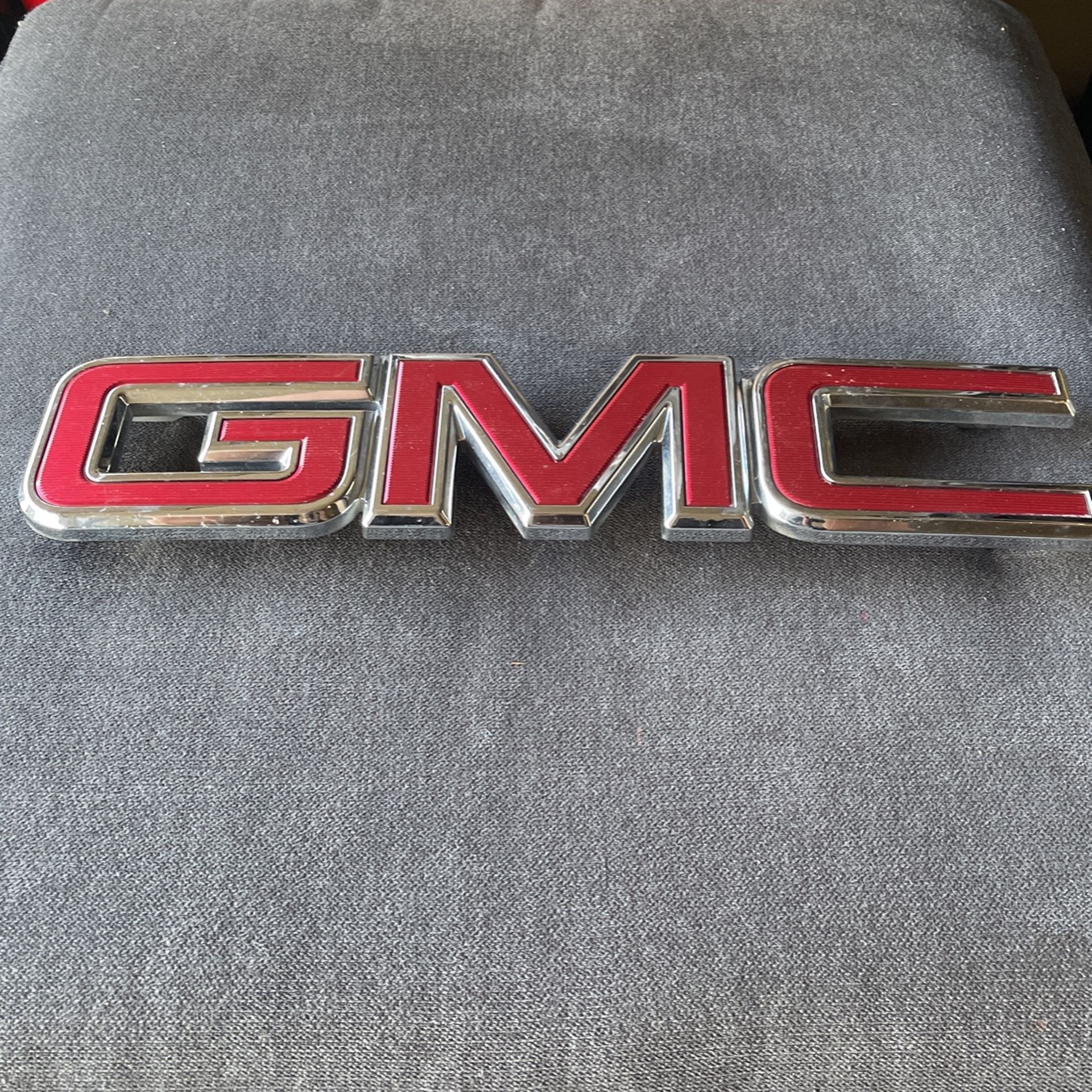 2017 Front GMC Emblem