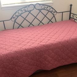 Day Bed With Mattress 