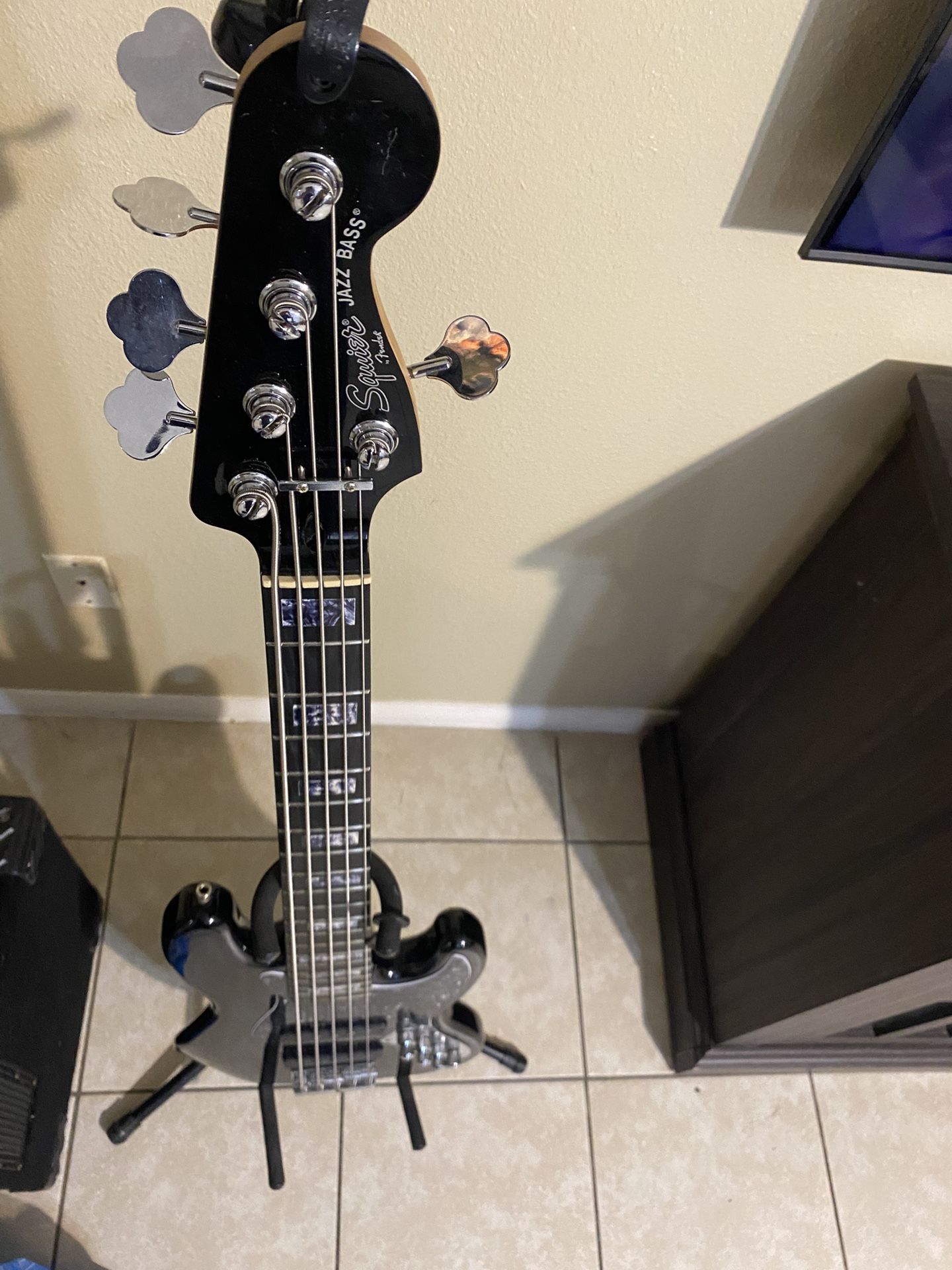 600$$$jazz Bass