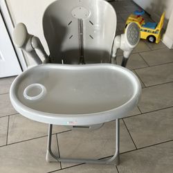BABY HIGHCHAIR