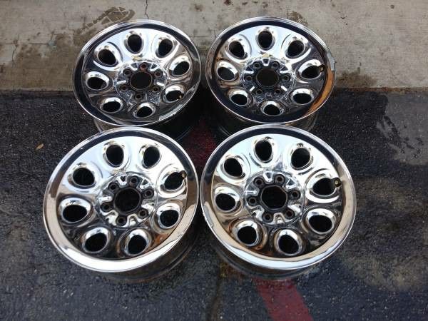 Chevrolet or GMC chrome 17 inch stock 6 lug rims for Sale in Montebello ...