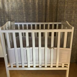 portable folding crib