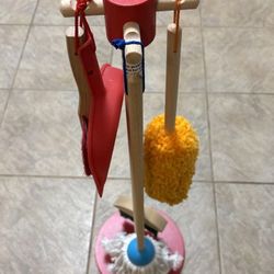Melissa and Doug play cleaning set 