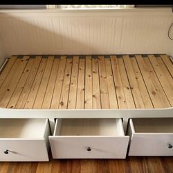 IKEA HEMNES Daybed Twin To King