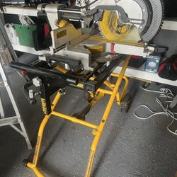 Dewalt Compound Mitre Saw And Stand