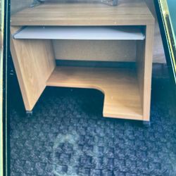 Small Computer Desk