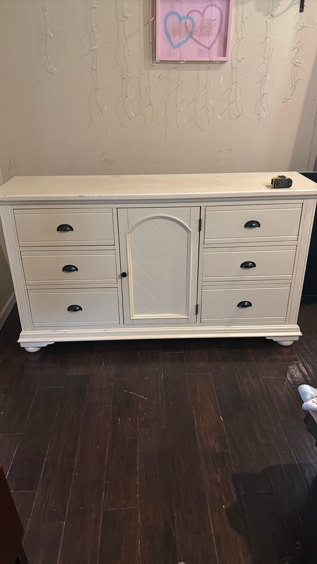 Dresser