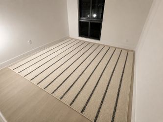 Modern Cream & Black Area Rug – Approx. 8’ x 10’