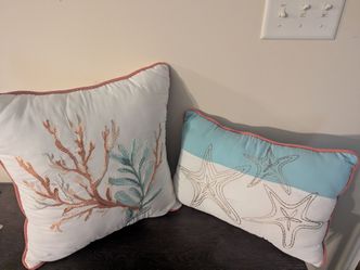 Set of (2) Throw Pillows