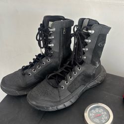 Oakley Boots Size 9