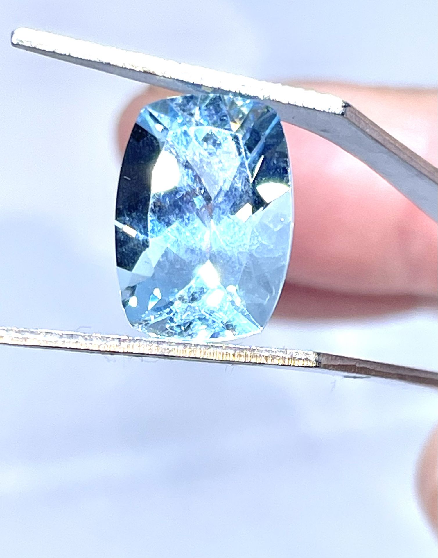 5.7ct Aquamarine Gemstone