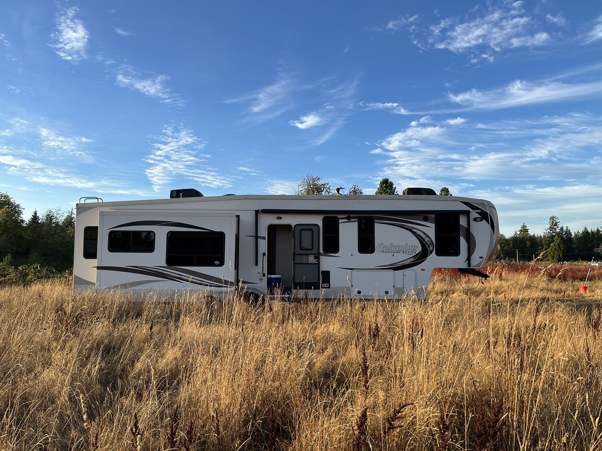 2018 Palomino Compass 42.8 Ft. $54,000 OBO