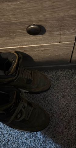 Mocha Jordan 4’s