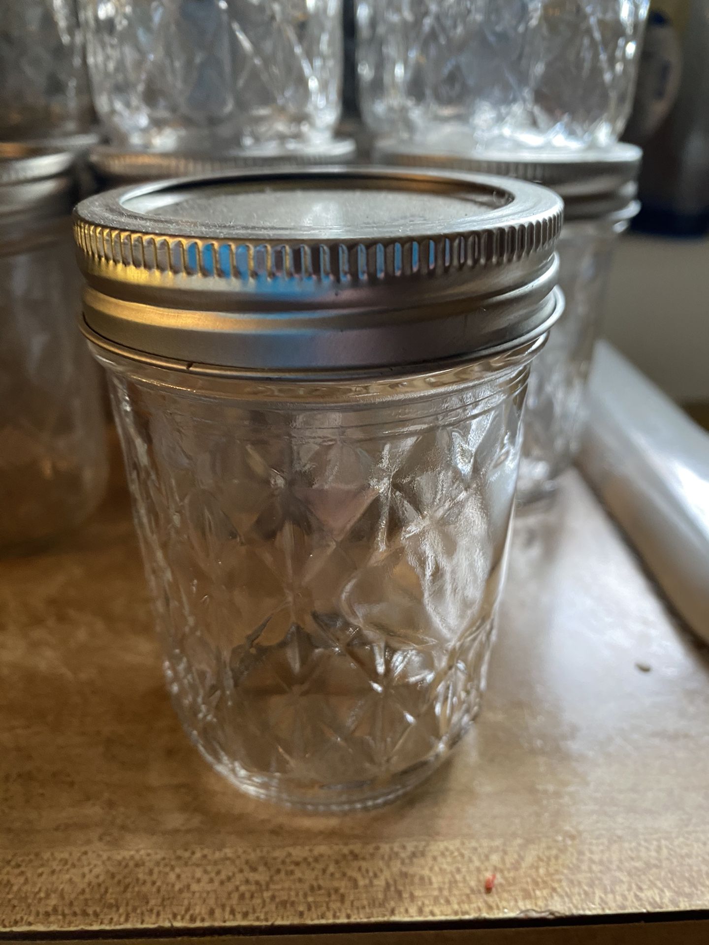 New 4 oz canning jars with lids