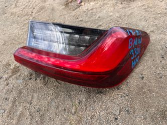2017-2021 BMW 330 RIGHT SIDE TAILLIGHT