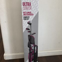 Wilson Junior Girls' Ultra BLK Small Golf Club And Bag Set