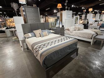 4PC Queen Bedroom Set