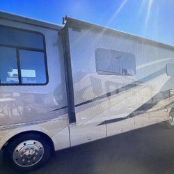 2015 BAY STAR 3402 CLASS A . (Gas) 34ft 