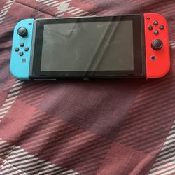 Nintendo Switch 