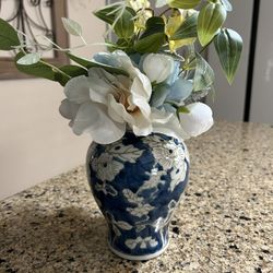 VASE WITH FLOWERS 