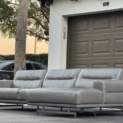 🛋️ Sectional Couch/Sofa - Leather - Natuzzi - Like New - Delivery Available 🚛