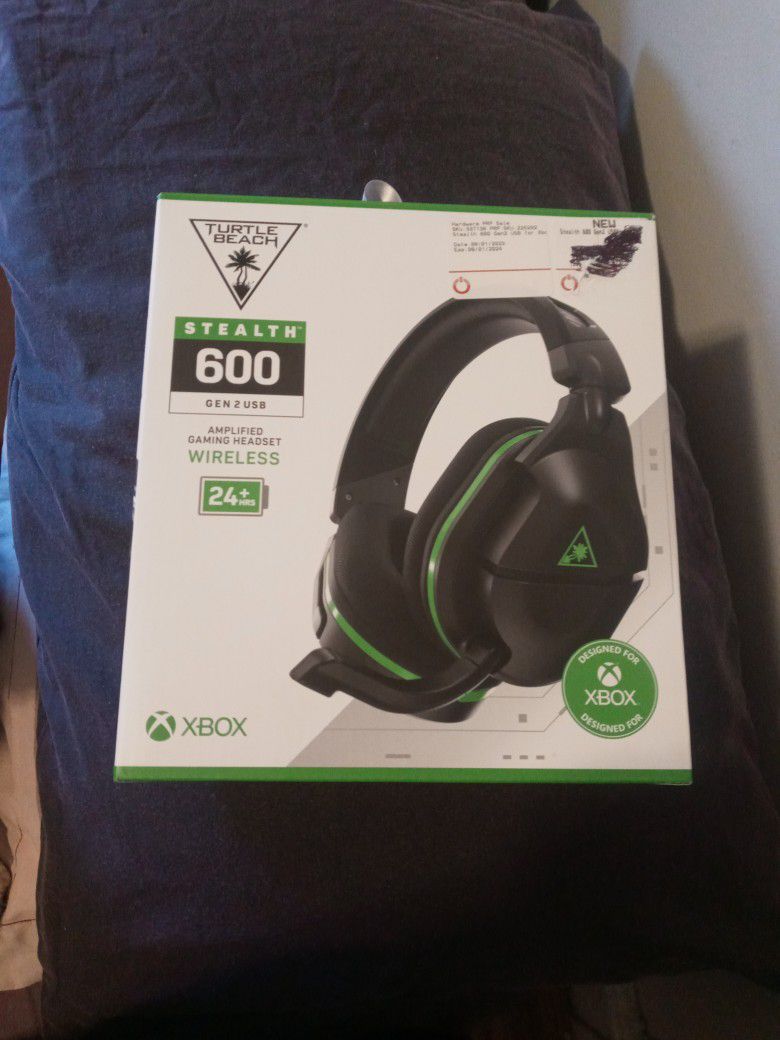 Headphone For The Xbox Series X And Xbox Series s It's In Good Condition I Want To Get Rid Of It