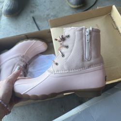 Sperry Saltwater duck boot Girls Size 4