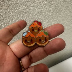 Disney Pin Pastry Puff 