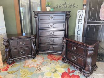 Gorgeous wood dresser