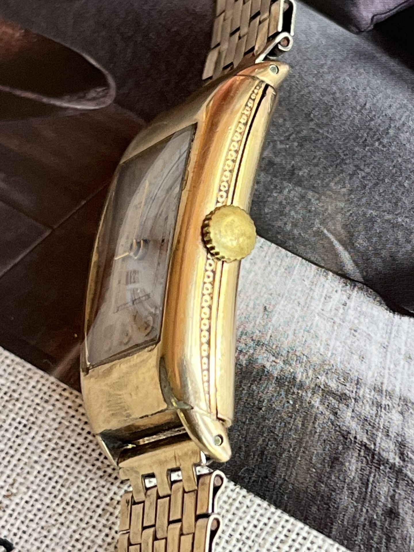Vintage Waltham Man’s Watch On The Bracelet