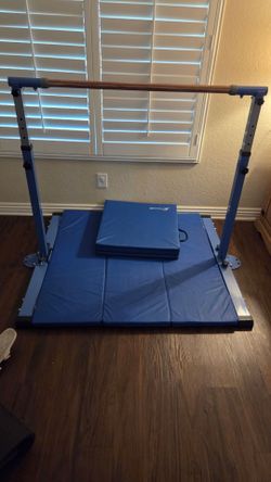 Adjustable Gymnastics bar and mats