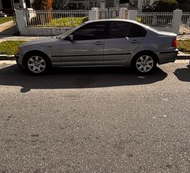 2003 BMW 325i