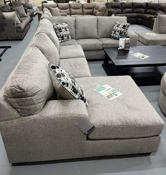 ✨️Same Day/ Next Day Delivery✨️Ballinasloe Platinum LAF Sectional with Chaise Ashley 