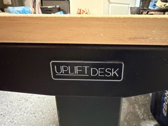 Uplift desk 72x30inches