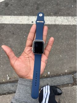 Apple Watch Series 8 & Galaxy Samsung Watch
