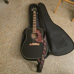Epiphone Hummingbird Studio Limited-Edition Acoustic-Electric Guitar Ebony With Road Runner Case