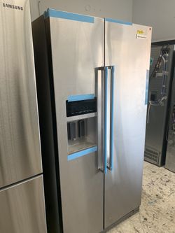 Kitchen aid side by side in stainless steel