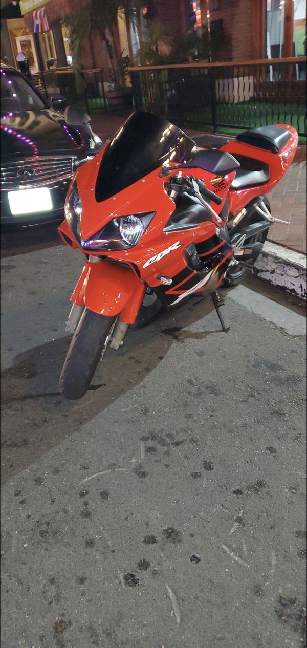 Honda f 4 i