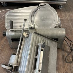 12" Manual Gravity Feed Slicer - 1/2 hp
